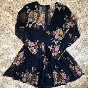 Charlotte Russe Black Floral Long Sleeve Romper, size medium, flowy, feminine